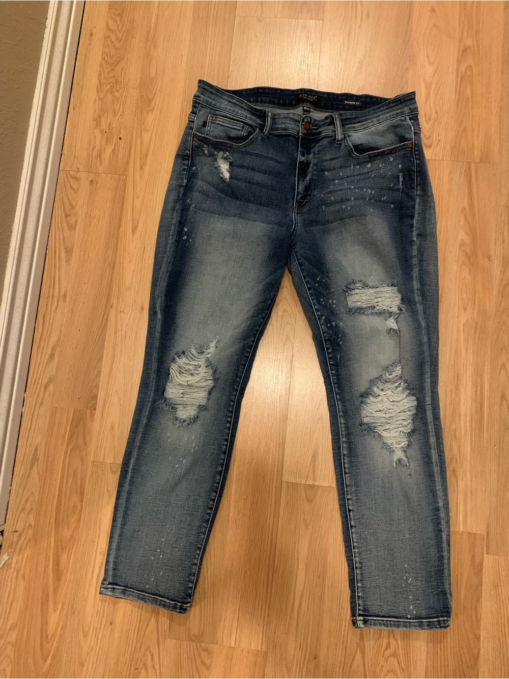 Judy Blue Jeans High Rise Boyfriend Fit Destructed Bleach Spots Sz 18W
